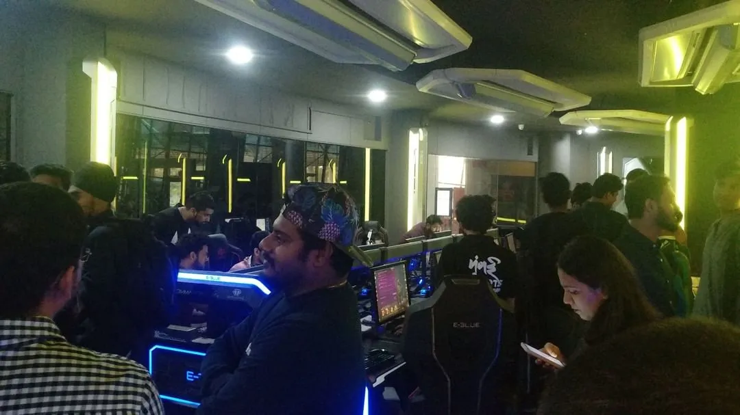 Circle Gaming Cafe Gaming Rigs