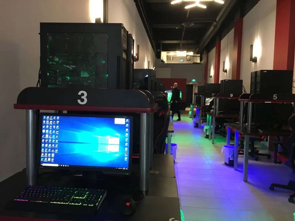 5FiftyGame Internet Café Print - Gaming Cafe in Canada