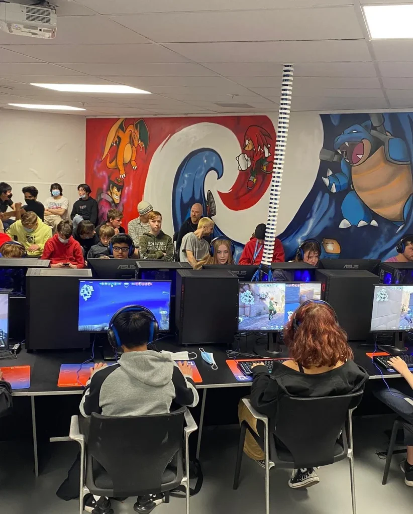 Respawn Esports Centre - Gaming Cafe Near 9 Manners Street