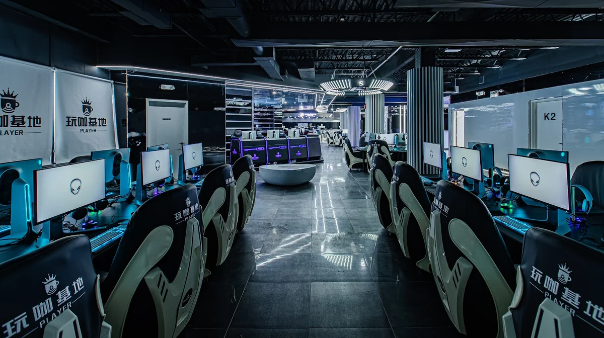 Cyberscape Gaming Lounge Montreal interior gaming setup