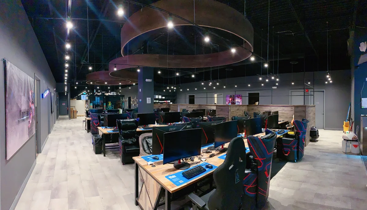 Gamerz Arena Mississauga interior gaming setup