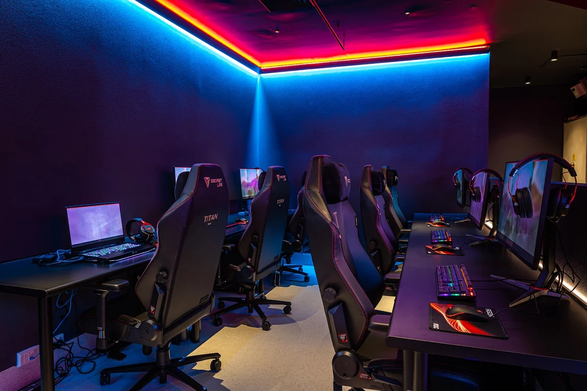 Halo Gaming Sydney Haymarket interior gaming setup
