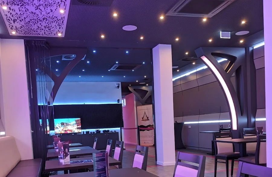 Holocafe Düsseldorf VR gaming interior