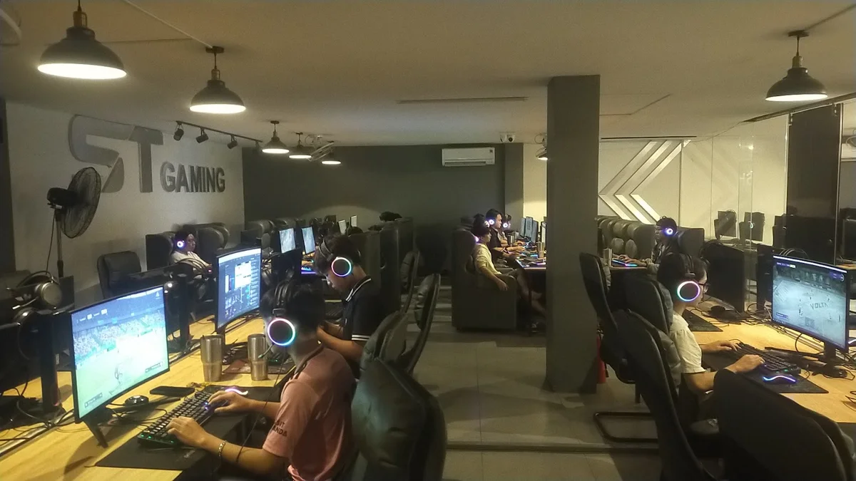 Infinity Cyber Tan Binh Ho Chi Minh City interior gaming setup