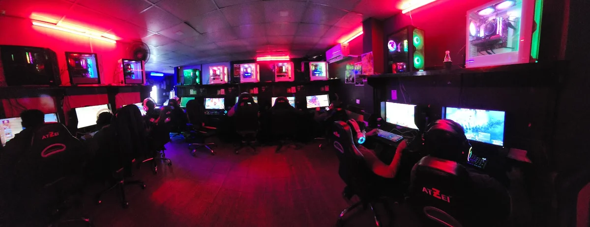 Lan Shack Gaming Cafe Delhi interior gaming setup