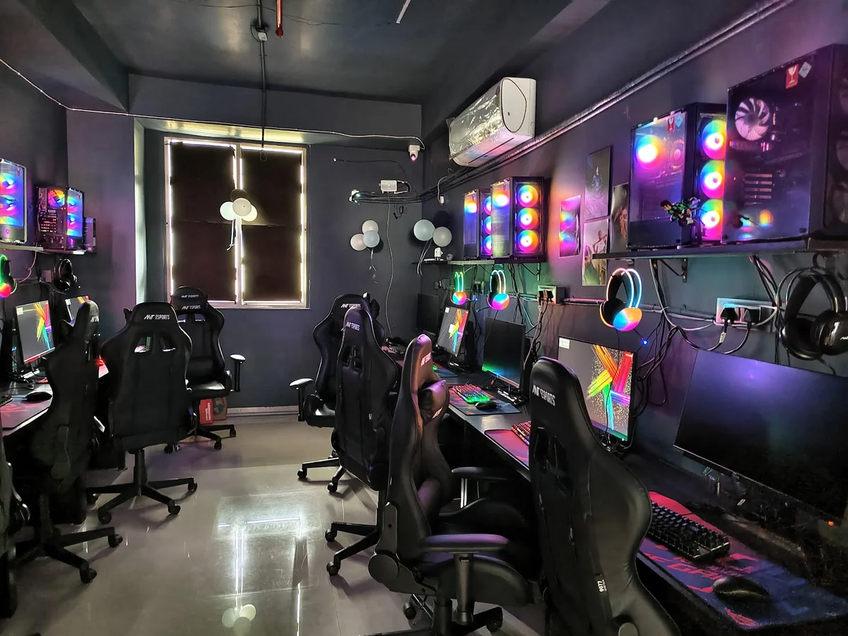 Level Up Gaming Lounge Calgary interior gaming setup