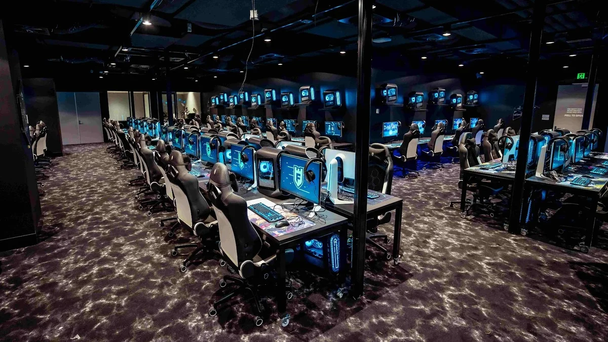 Paradiso Cyber Cafe Sydney interior