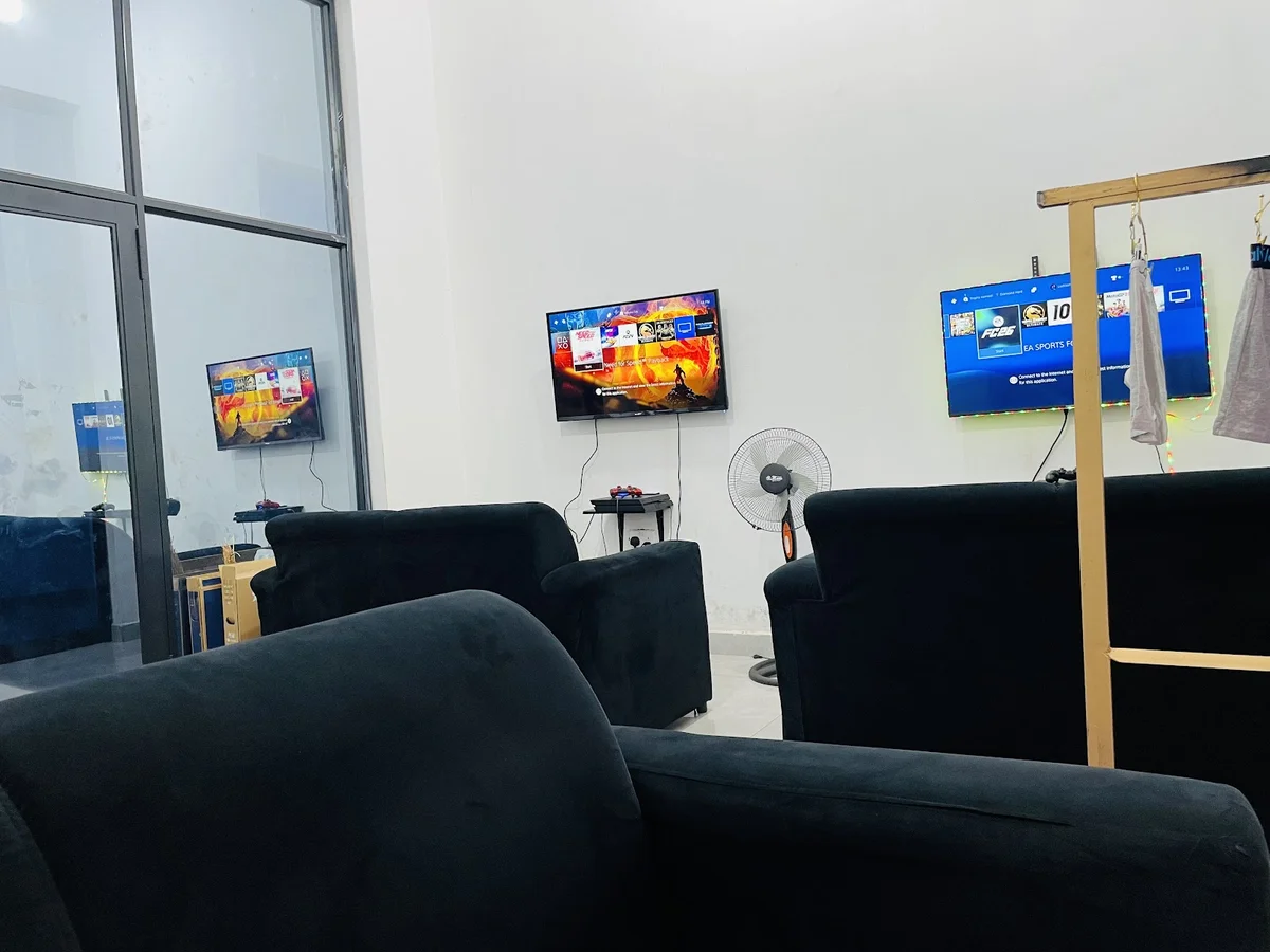 Respawn Gaming Lounge Noida interior