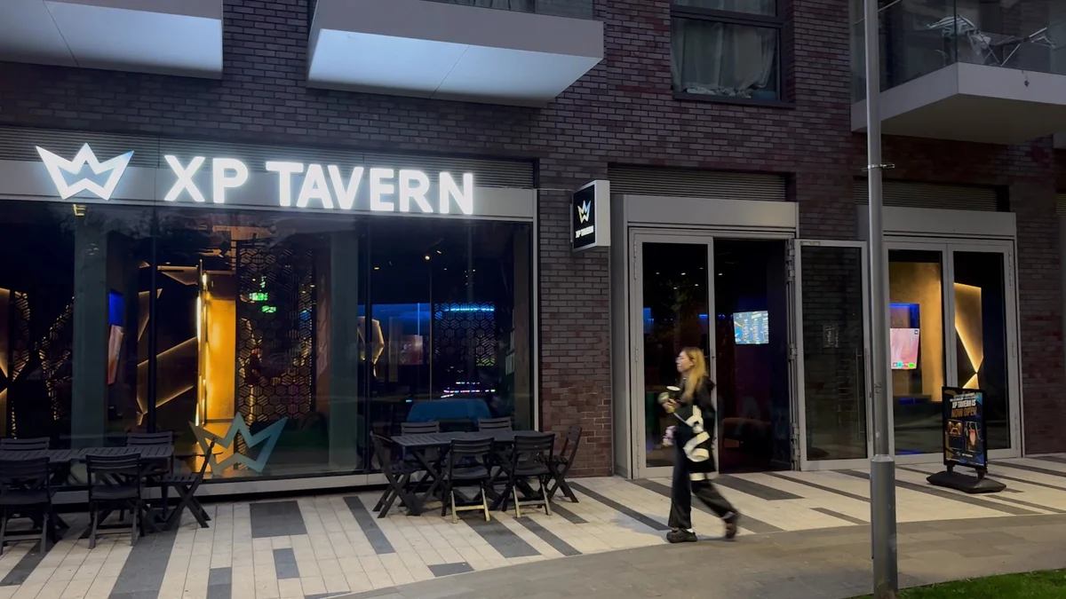 Best Gaming Cafes in London (2026): Prices, PC Specs & Areas 25 XP Tavern London interior gaming setup